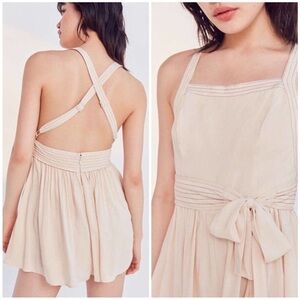 KIMCHI BLUE Antro Trapunto  Stitch cross back Cream Dress short